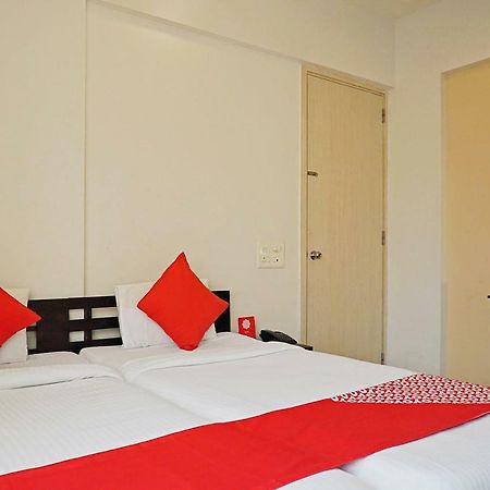 Oyo 12227 Hotel Resonare Baner 푸네 외부 사진