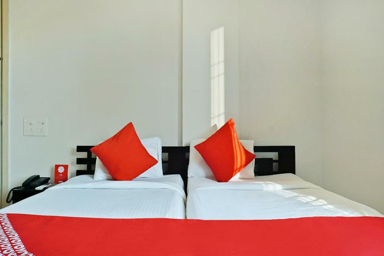 Oyo 12227 Hotel Resonare Baner 푸네 외부 사진