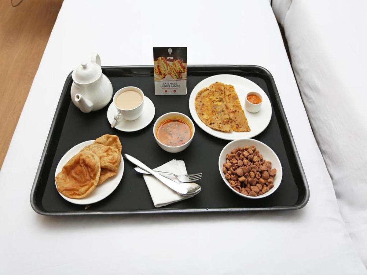 Oyo 12227 Hotel Resonare Baner 푸네 외부 사진
